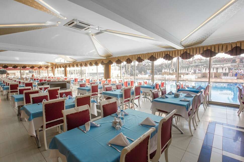 Een foto van de faciliteiten bij Doganay Beach Club