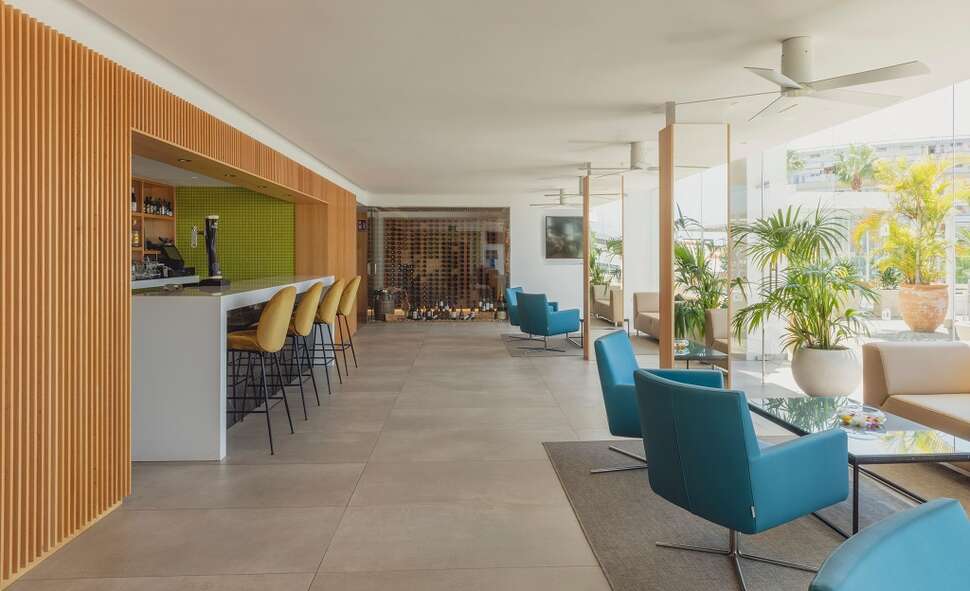 Een foto van het interieur van Flamingo Beach Mate