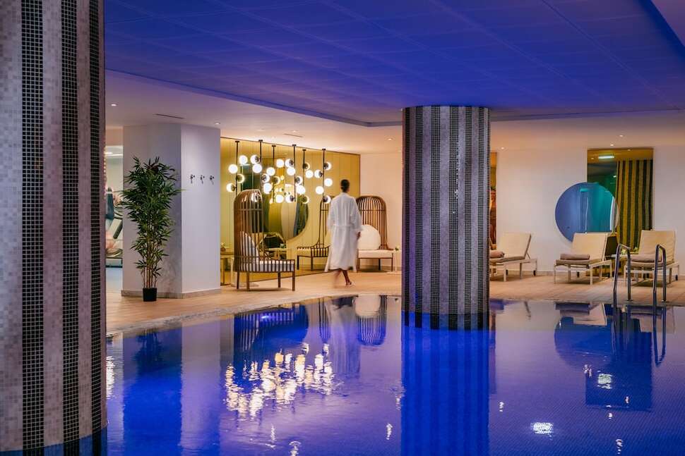 Een foto van het zwembad bij Ivi Mare Hotel