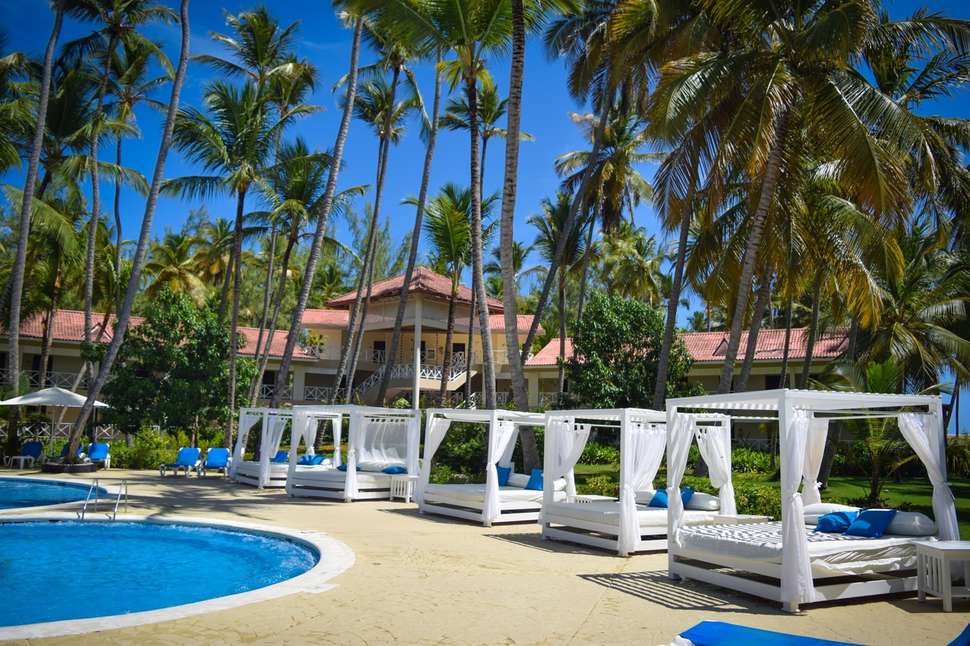 Een foto van het zwembad bij Vista Sol Punta Cana