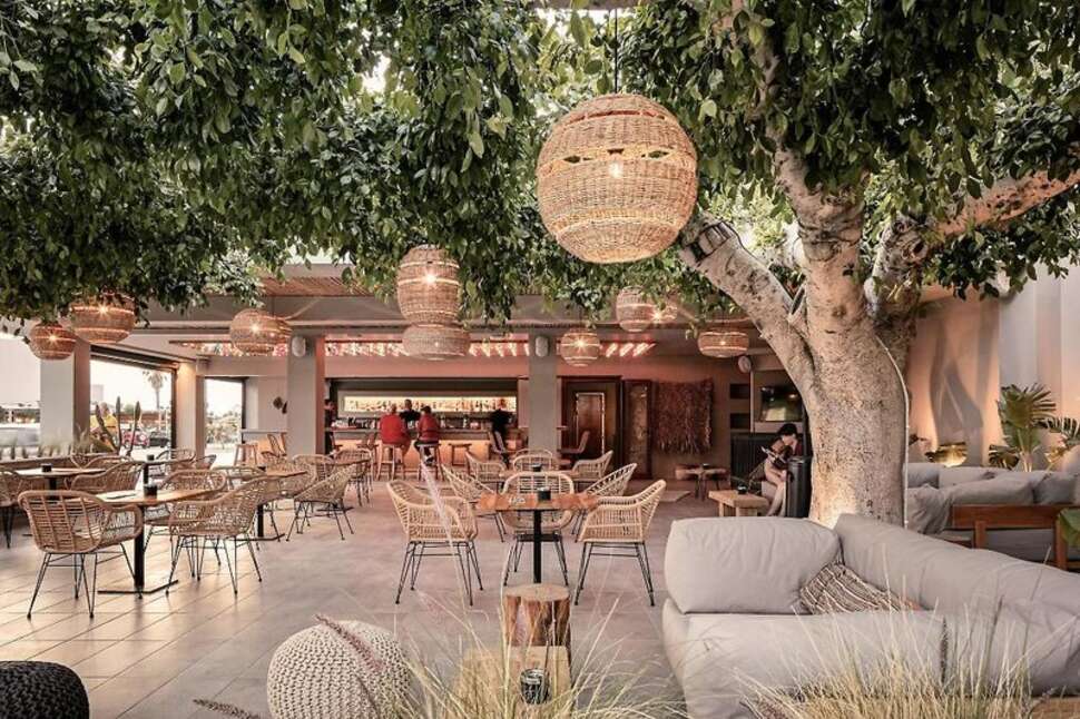 Een foto van het terras bij Ananea More Meni Kos