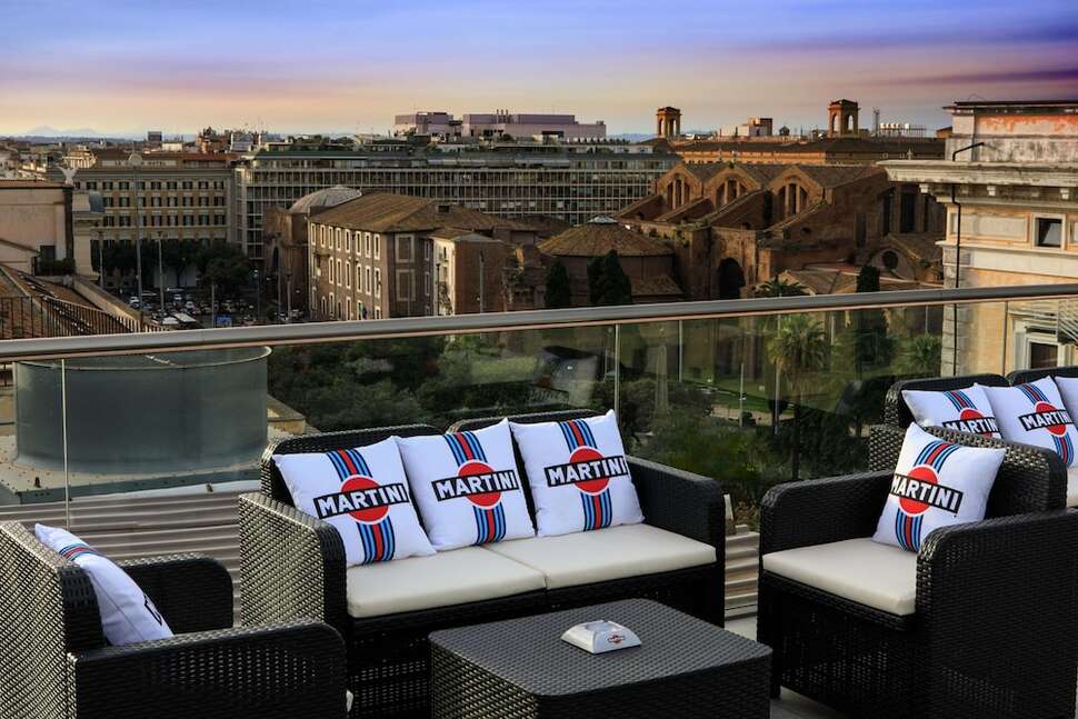 Ein Foto Golden Tulip Rome Piram