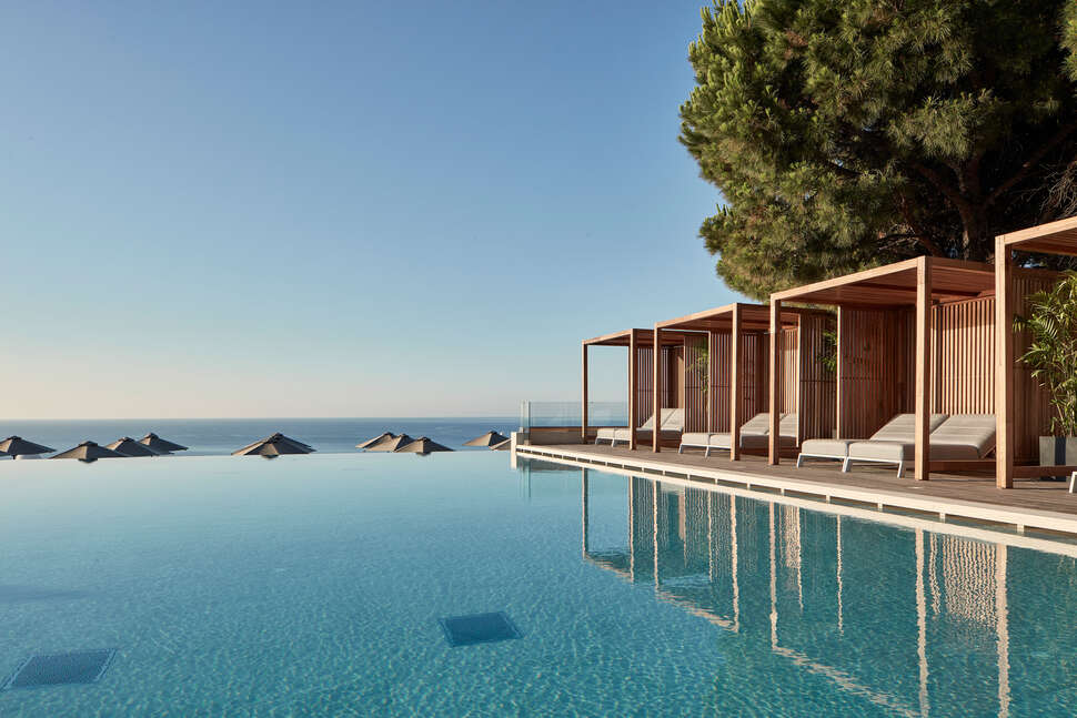 Ein Foto vom Pool im Esperos Village Blue & Spa