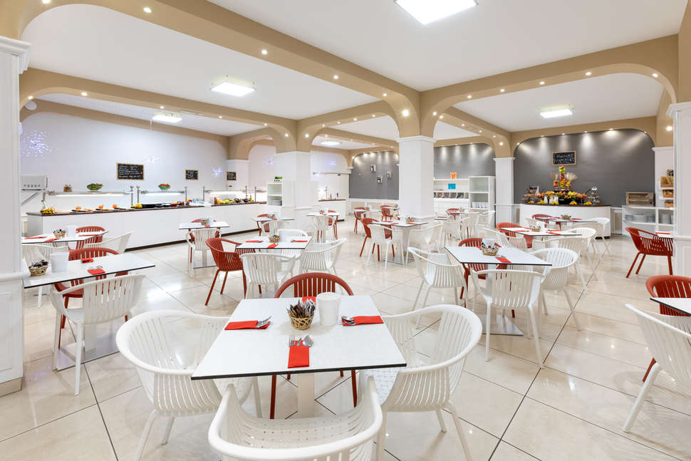 Een foto van de faciliteiten bij Aparthotel Dragos Del Sur
