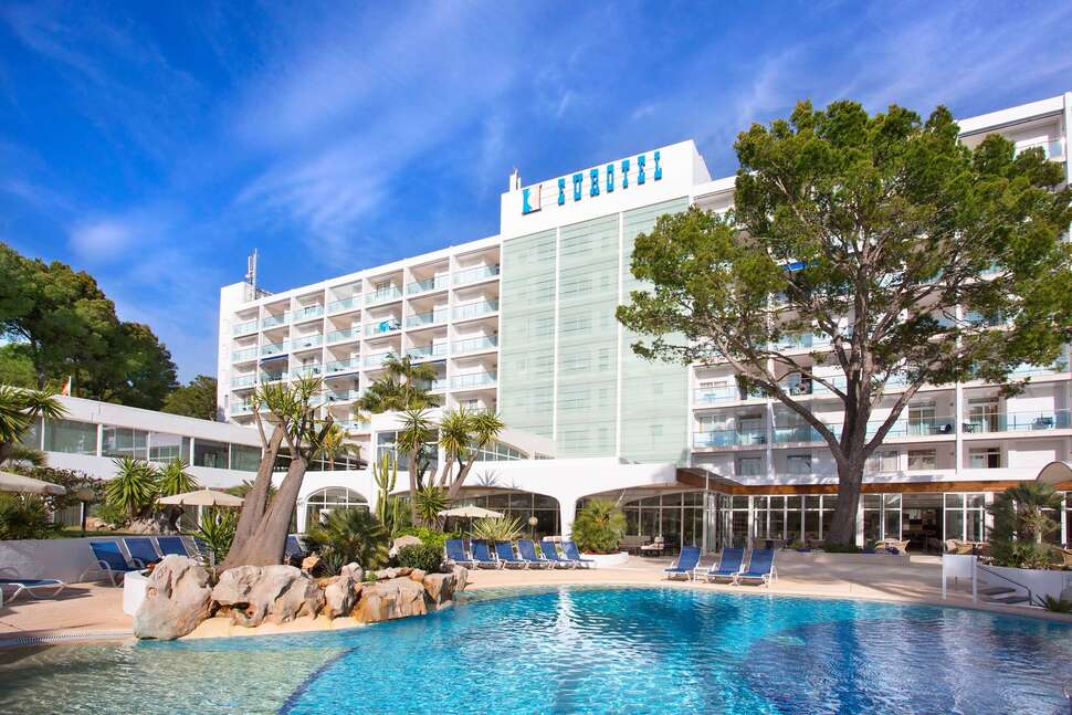 Een foto van het zwembad bij Hipotels Eurotel Punta Rotja Hotel