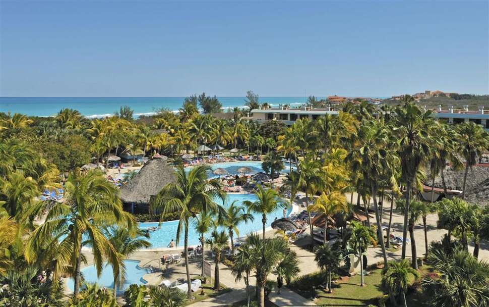Ein Foto vom Pool im Hotel Sol Palmeras