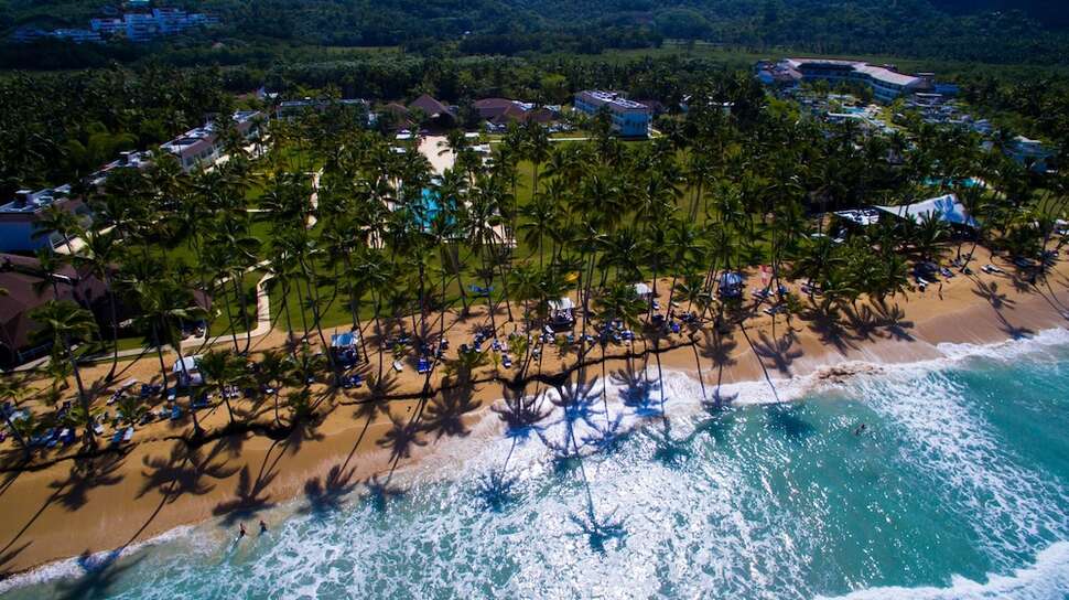 Een foto van het strand bij Viva Wyndham V Samana