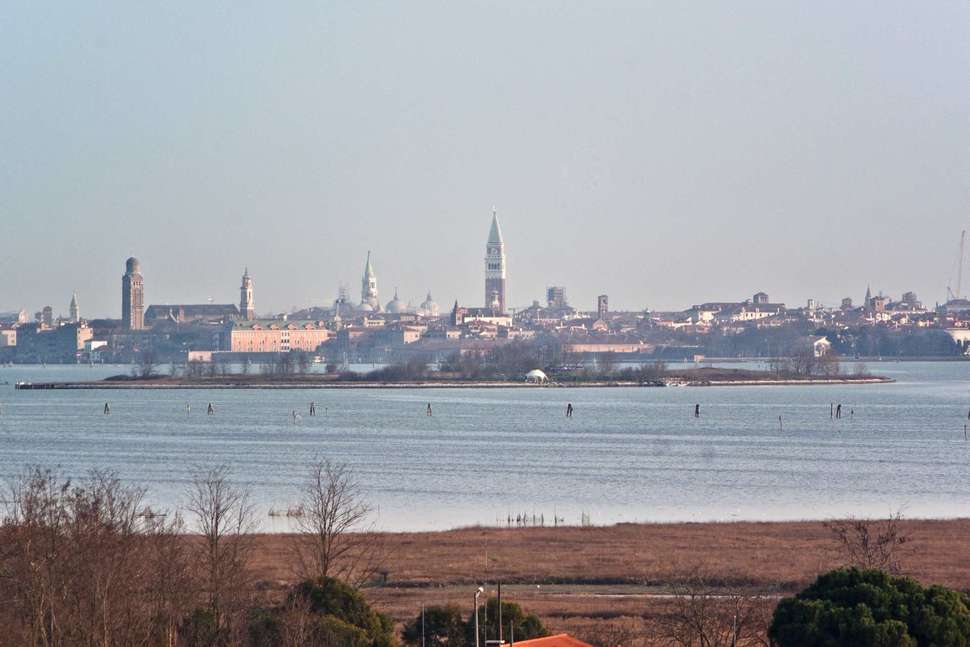 Een foto van de buitenkant van Antony Hotel Venice Airport