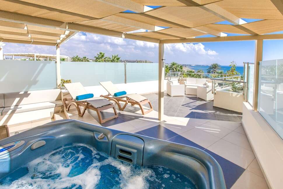 Ein Foto The Golden Bay Beach Hotel