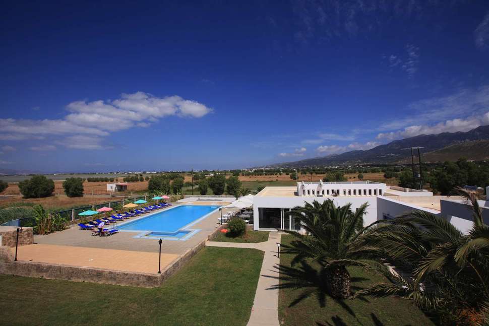 Ein Foto vom Pool im Bouradanis Village Hotel