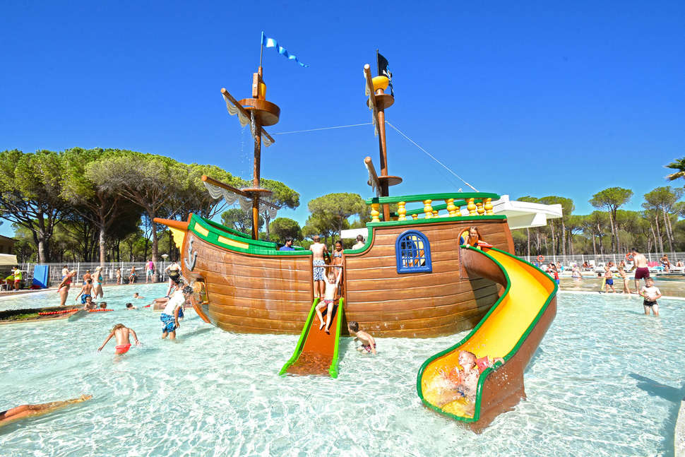 Een foto van het zwembad bij Cypsela Resort