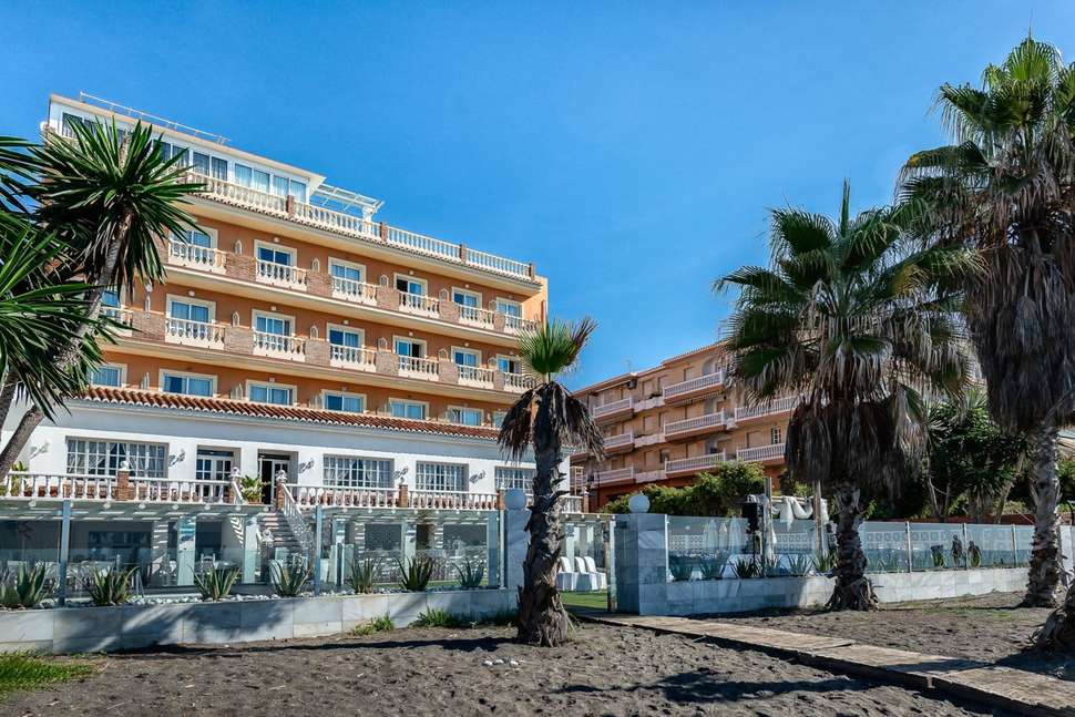 Ein Foto von der Außenansicht des Hotel Santa Rosa