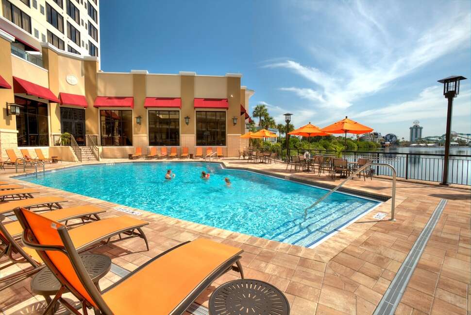 Ein Foto Ramada Plaza by Wyndham Orlando Resort & Suites Intl Drive
