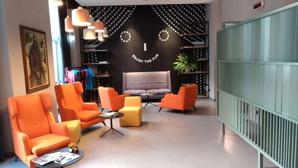 Een foto van The Poet Hotel