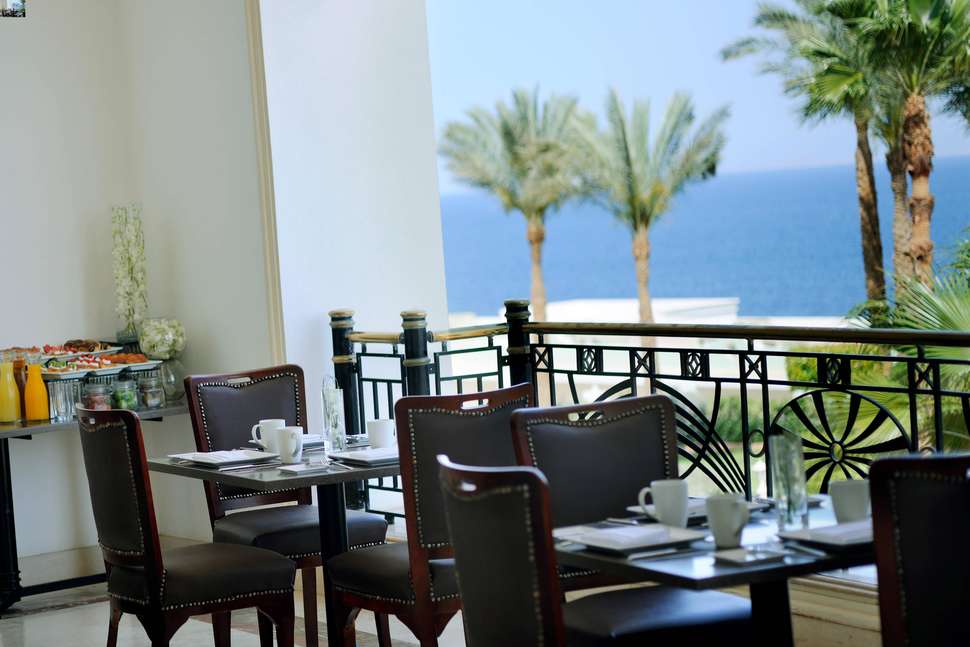Een foto van de faciliteiten bij Renaissance Golden View Beach Resort