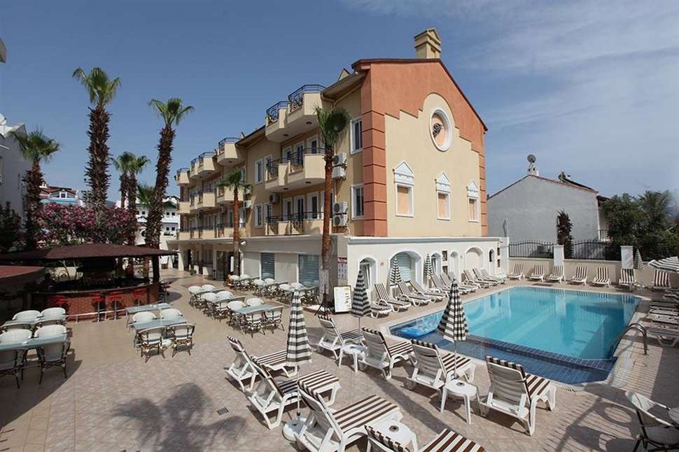 Een foto van het zwembad bij Fidan Hotel