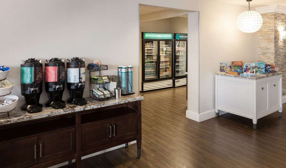 Ein Foto Homewood Suites Miami Airport Blue Lagoon