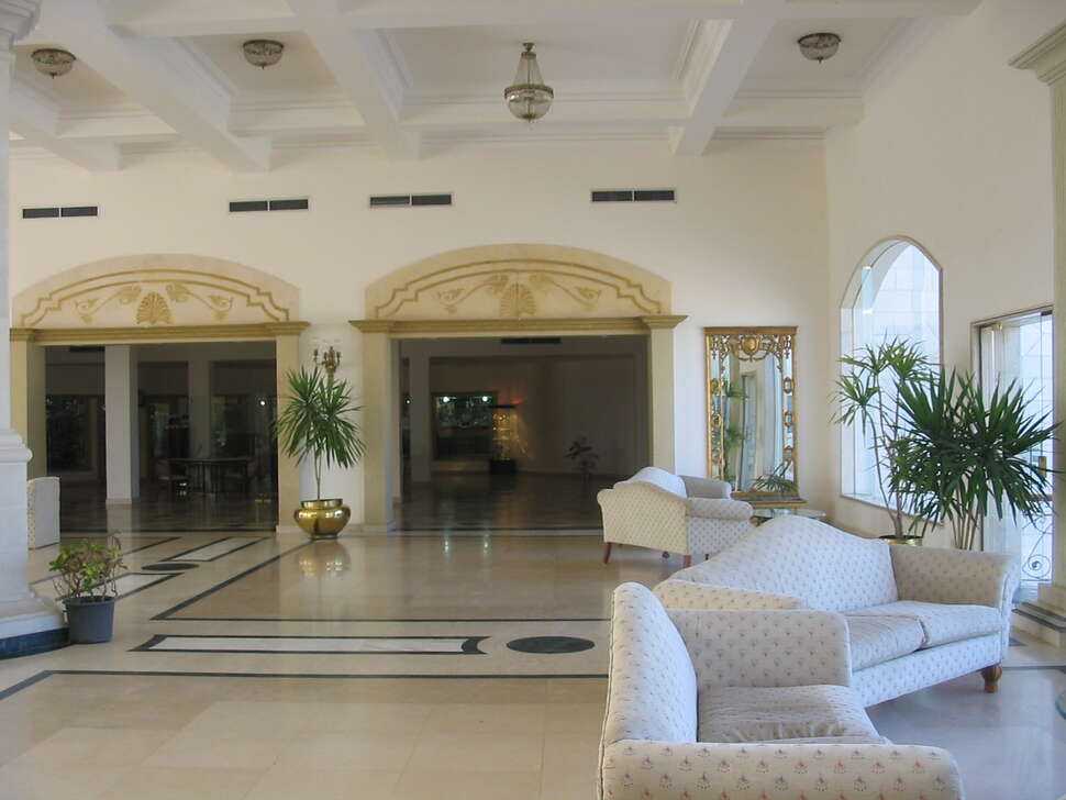 Een foto van het interieur van Royal Brayka Resort