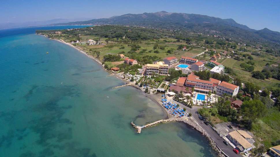 Een foto van de buitenkant van Hotel Angela Beach