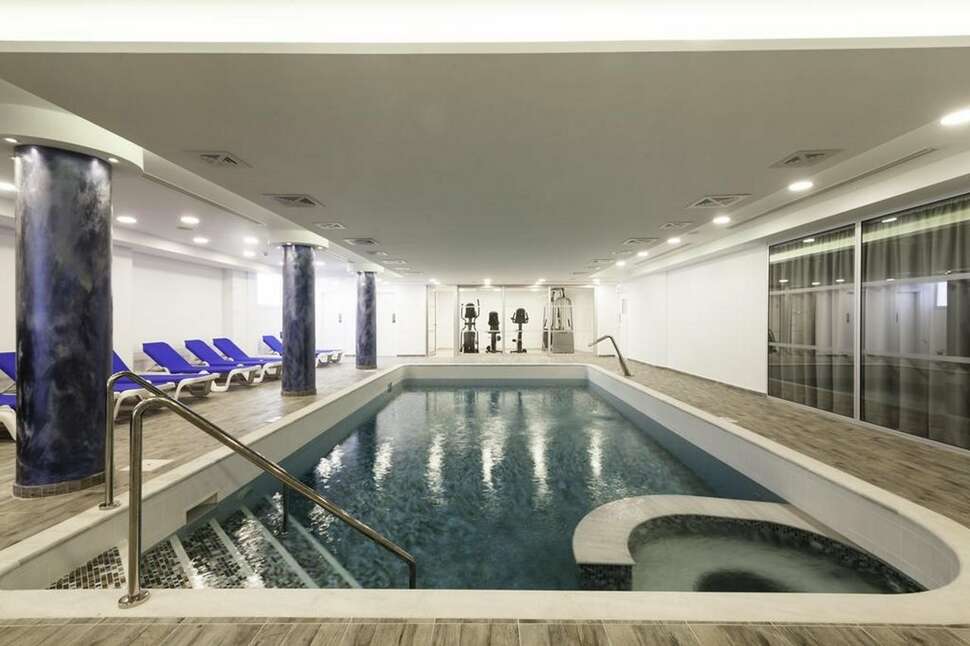 Ein Foto vom Pool im Gaia Sun N Blue Hotel