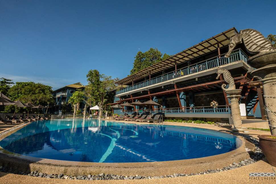 Een foto van het zwembad bij Hotel Peace Laguna Resort