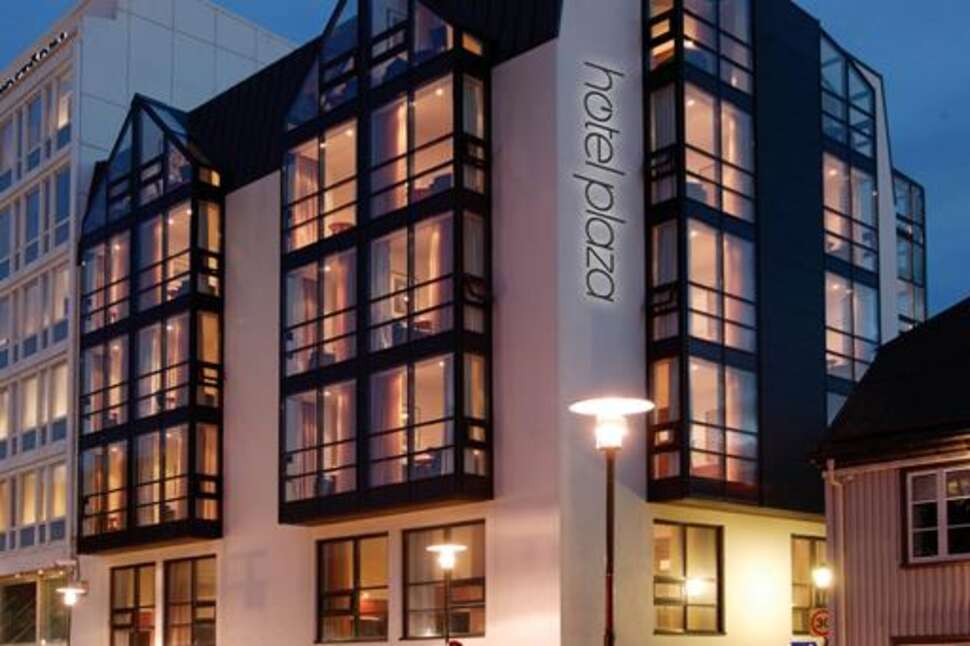 Een foto van de buitenkant van CenterHotel Plaza