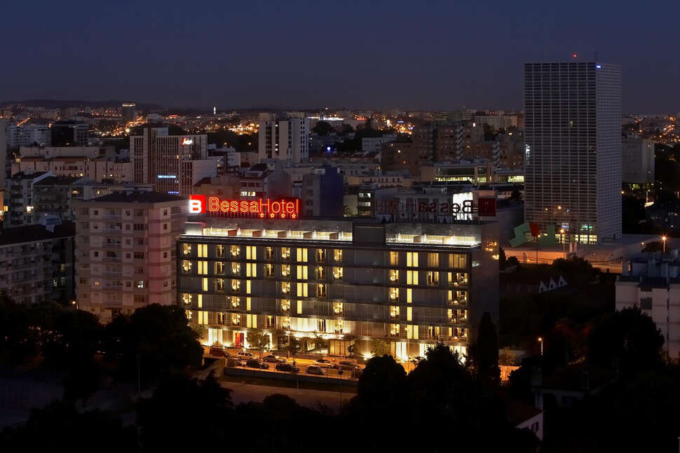 Een foto van de buitenkant van BessaHotel Boavista