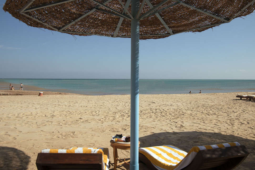 Een foto van het strand bij Sunrise Alora Aqua Park Resort