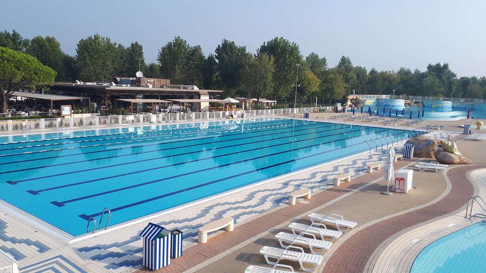 Een foto van het zwembad bij Camping Marina di Venezia