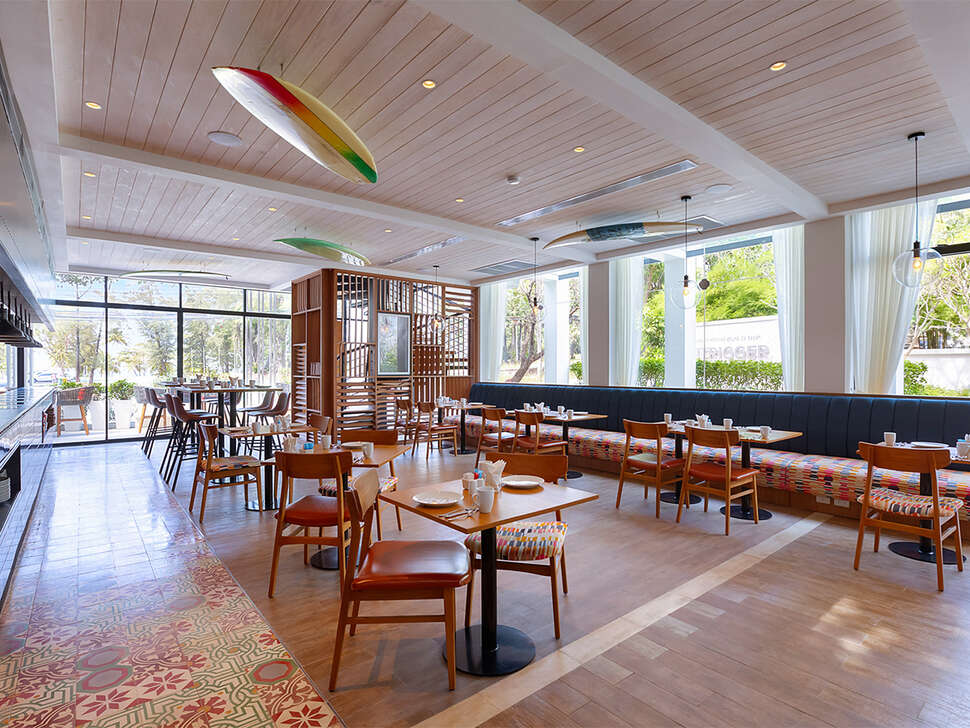 Ein Foto Outrigger Surin Beach Resort