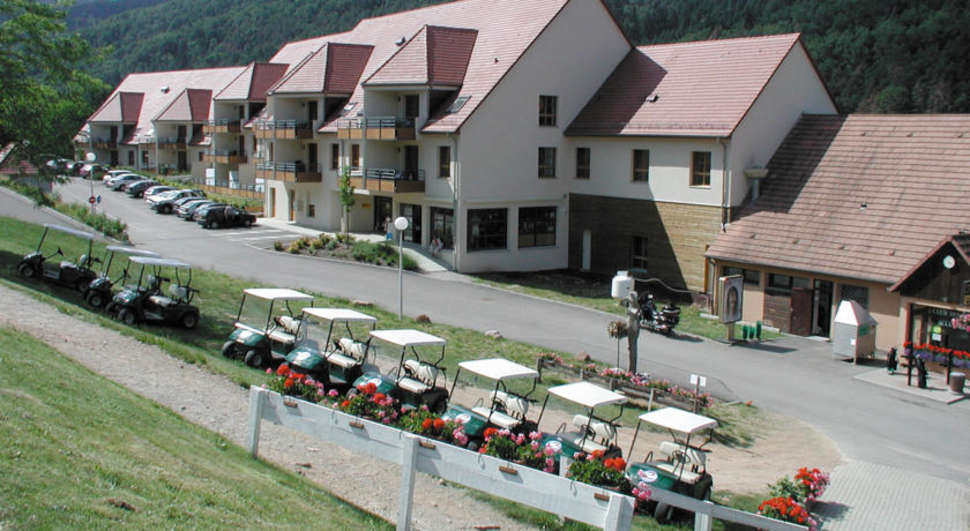 Een foto van de buitenkant van Le Domaine du Golf Ammerschwihr