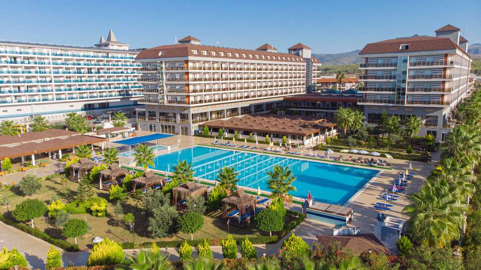 Een foto van het zwembad bij Eftalia Aqua Resort