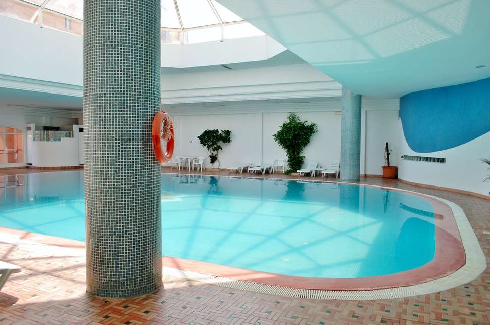 Een foto van het zwembad bij Hotel Marabout