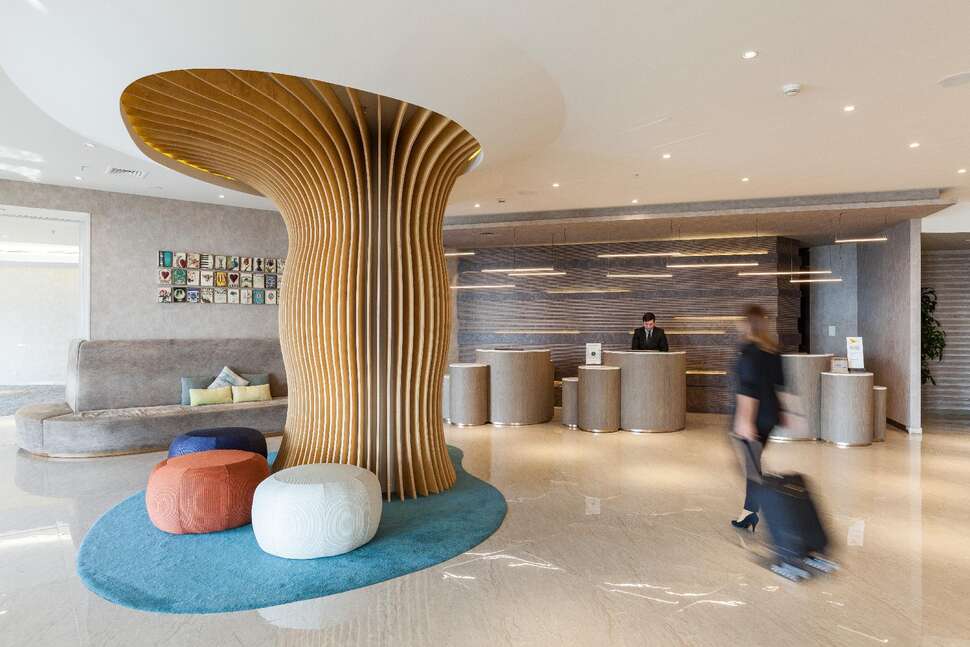 Een foto van het interieur van Novotel Istanbul Zeytinburnu