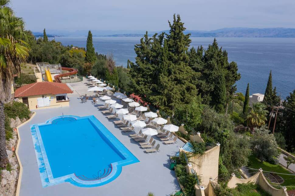 Een foto van het zwembad bij Hotel Valmar Corfu by Louis Hotels