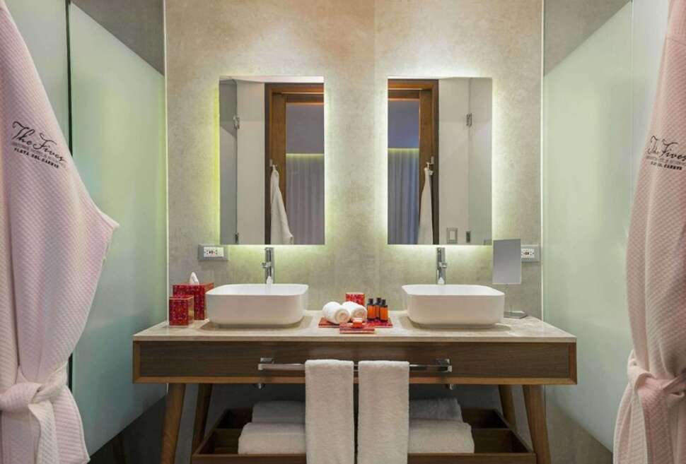 Een foto van The Fives Downtown Hotel & Residences Curio Collection by Hilton