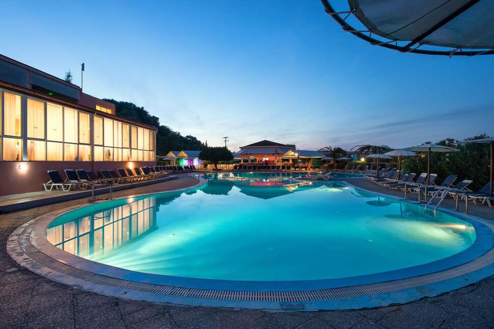 Ein Foto vom Pool im Panorama Sidari Hotel