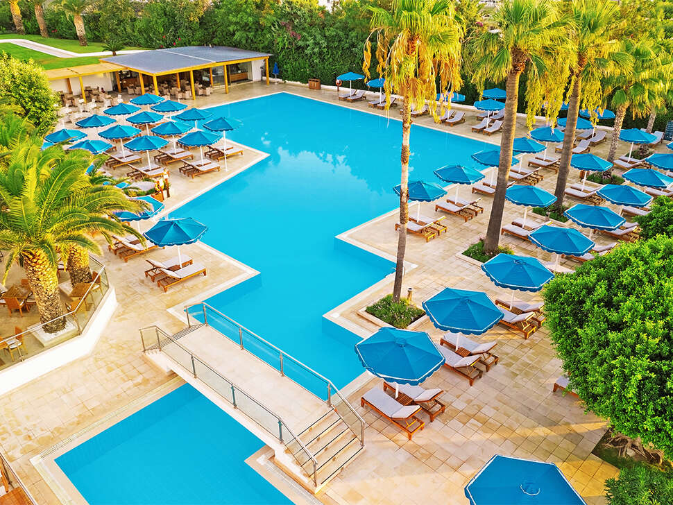 Ein Foto vom Pool im Mitsis Faliraki Beach Hotel & Spa