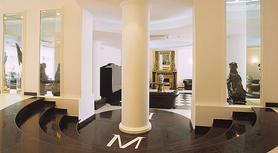 Een foto van M Glamour Hotel