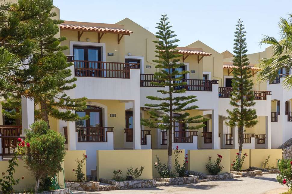 Een foto van de buitenkant van Almyrida Village & Waterpark Hotel