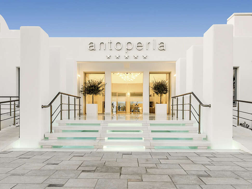 Een foto van de buitenkant van Antoperla Luxury Hotel & Spa