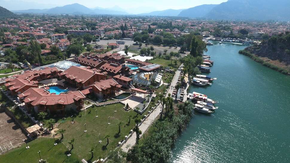 Een foto van de buitenkant van BC Spa Dalyan
