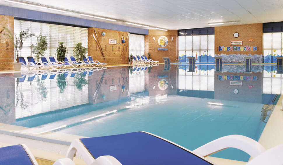 Ein Foto vom Pool im Ahorn Seehotel Templin