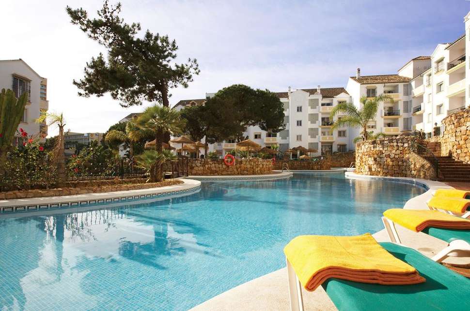 Een foto van het zwembad bij Ona Alanda Club Marbella