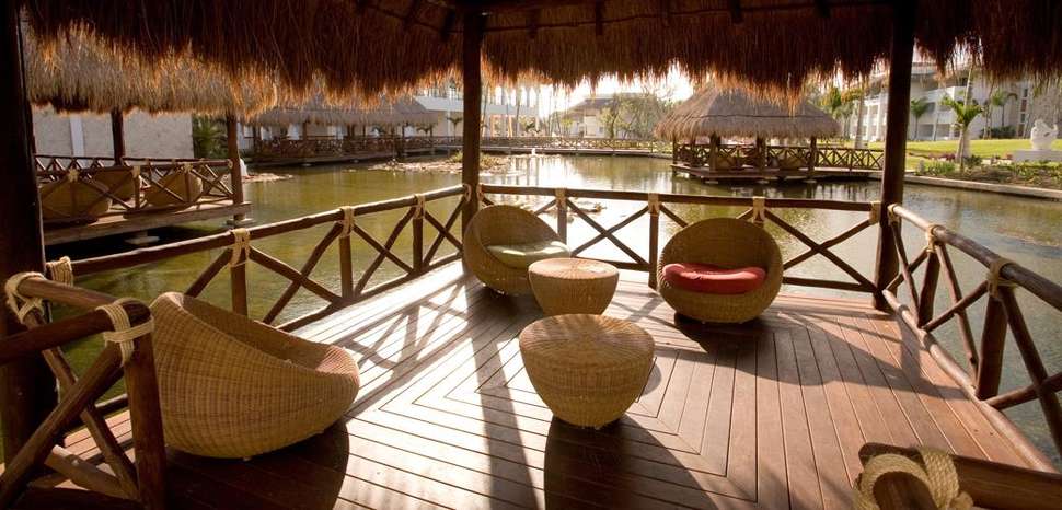 Een foto van het terras bij Grand Sunset Princess All Suites & Spa Resort