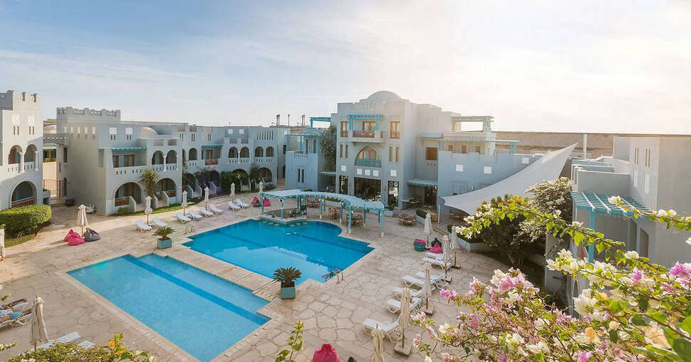 Een foto van het zwembad bij Fanadir Hotel El Gouna