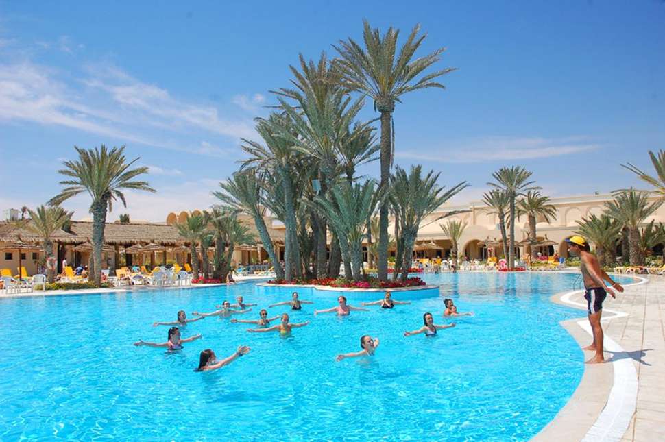 Een foto van het zwembad bij Zita Beach Resort