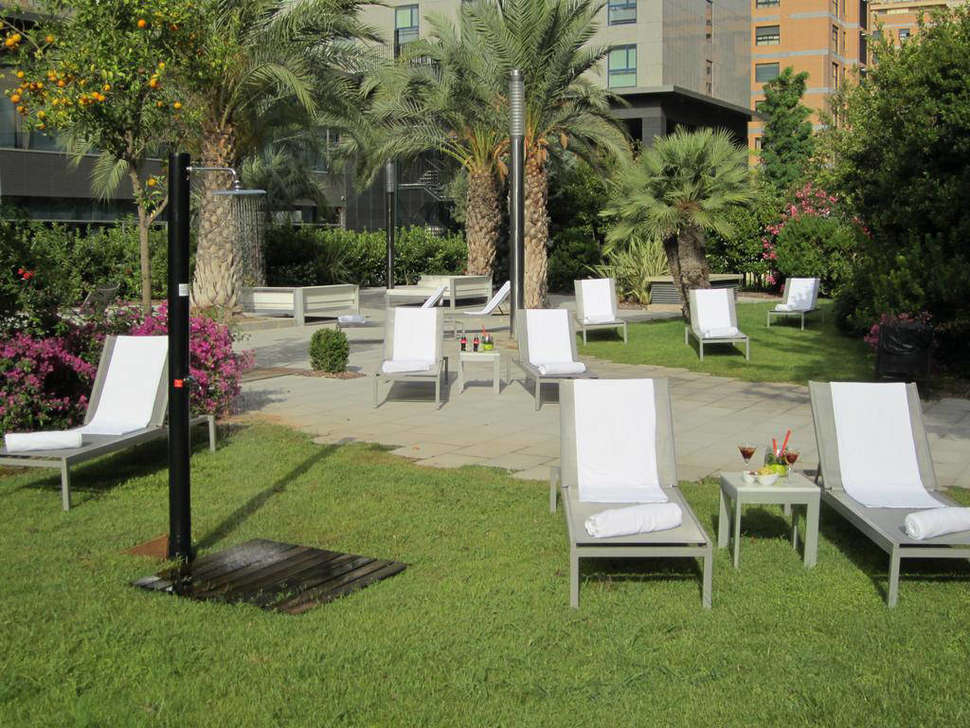 Een foto van het terras bij Primus Valencia