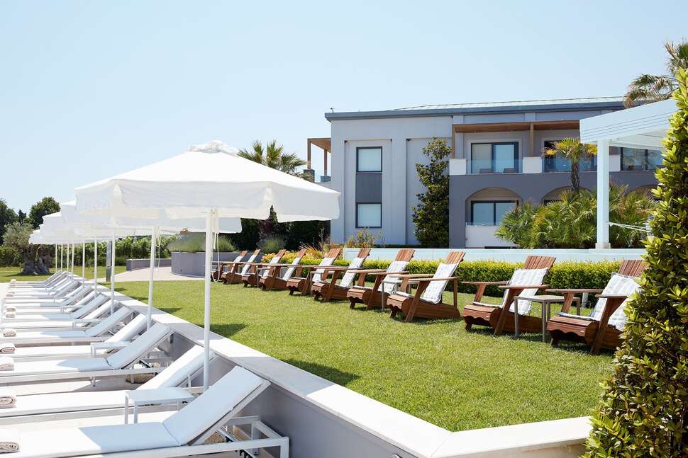 Een foto van het terras bij Cavo Olympo Luxury Hotel & Spa