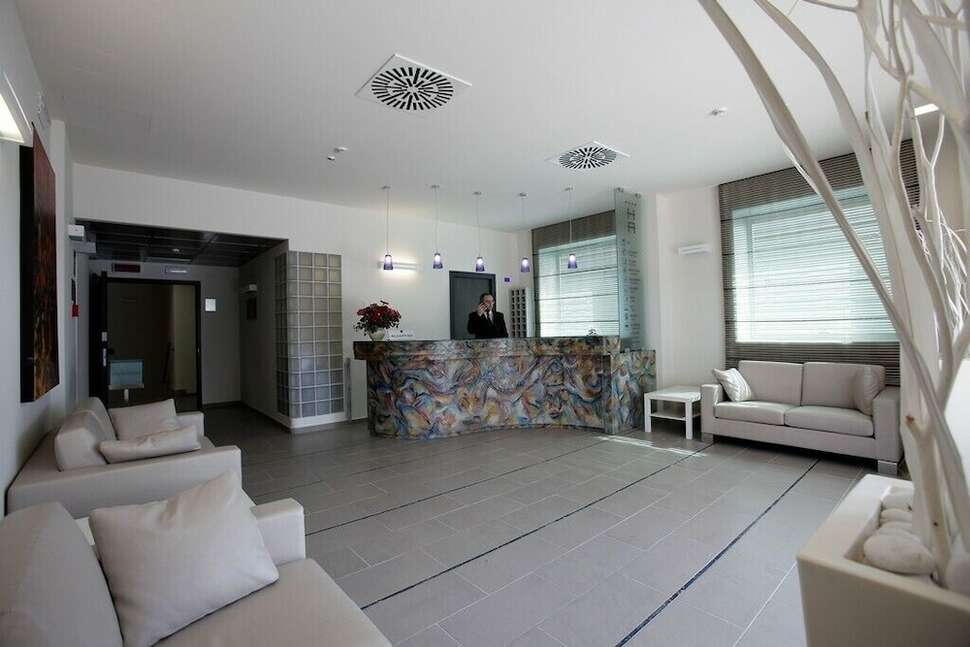 Een foto van het interieur van Hotel Artis Roma